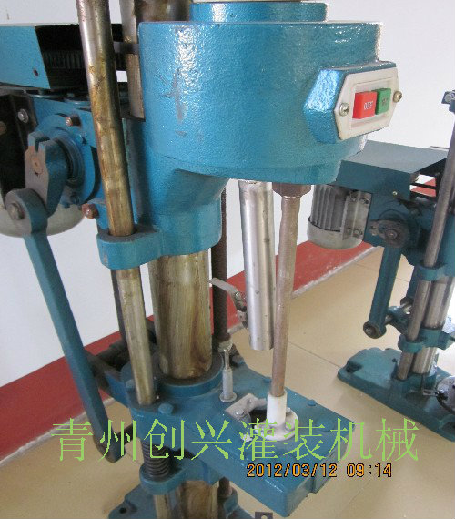 平摆式单头电动打塞机