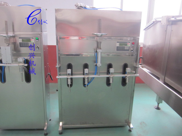 四头半自动玻璃水