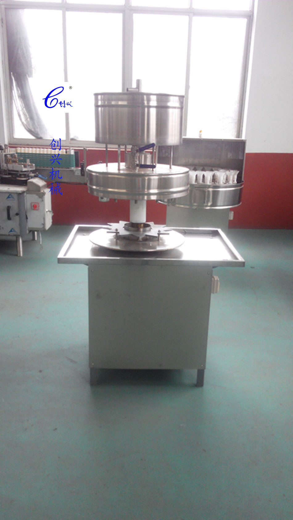 GCP-12型小型液体灌装机